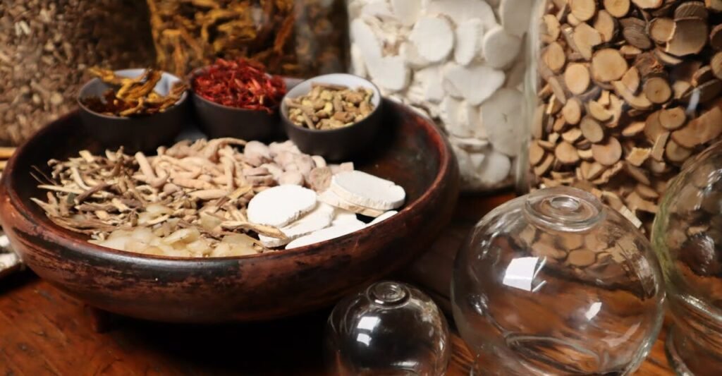 pexels-chinese-medicine-podcast-podcast-1290426-12809523