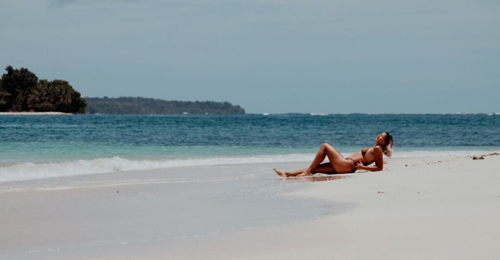pexels-palumalerba-14185401 Ragazza sulla spiaggia - protezione solare