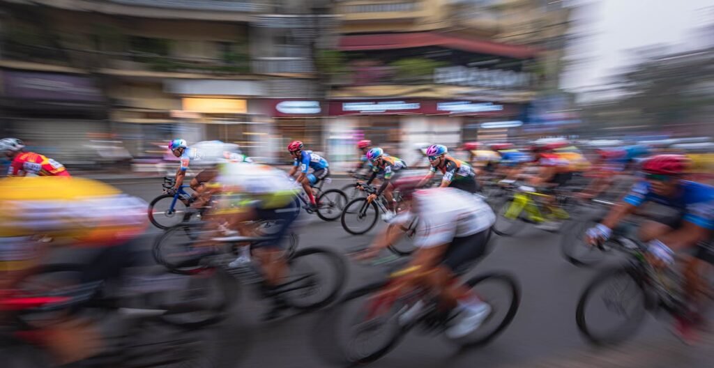 Immagine che illustra una gara ciclistica, a ricordare che il succo di barbabietola può migliorare la volata finale